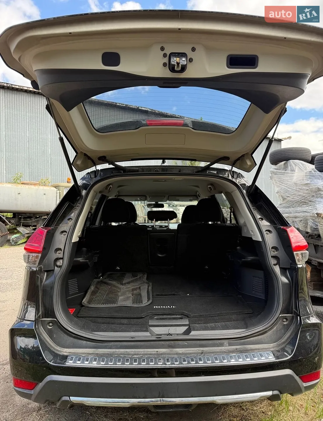 2017 Nissan Rogue - мініатюра 9