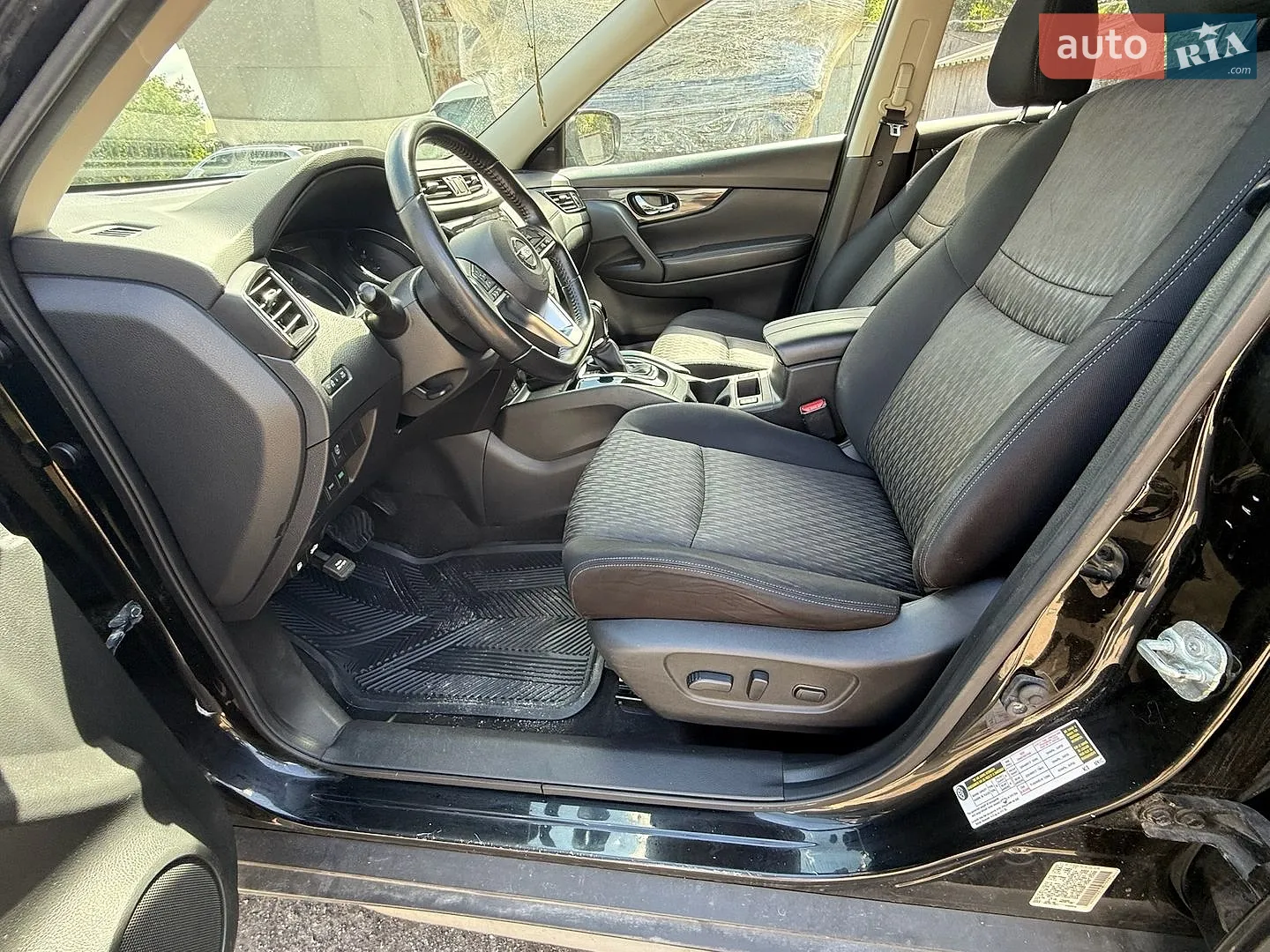 2017 Nissan Rogue - мініатюра 15