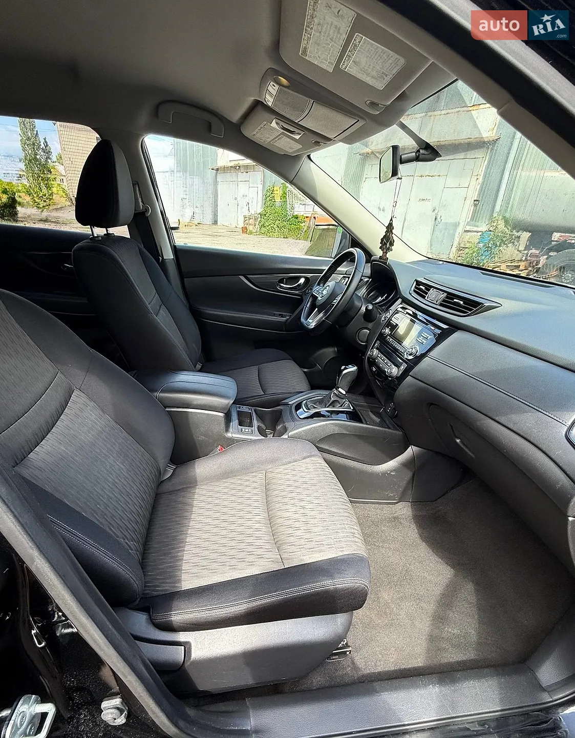 2017 Nissan Rogue - мініатюра 13