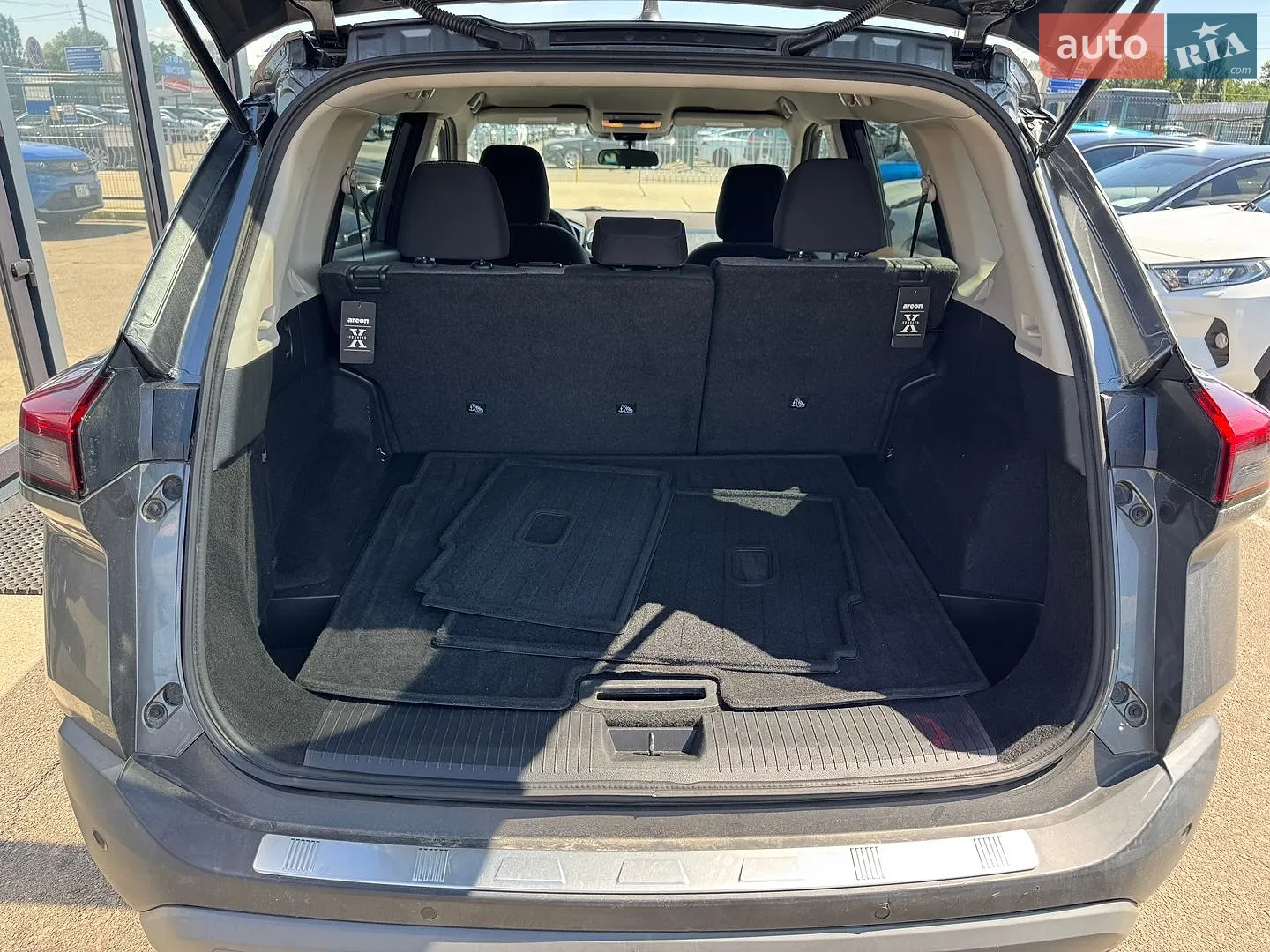 2021 Nissan Rogue - мініатюра 11