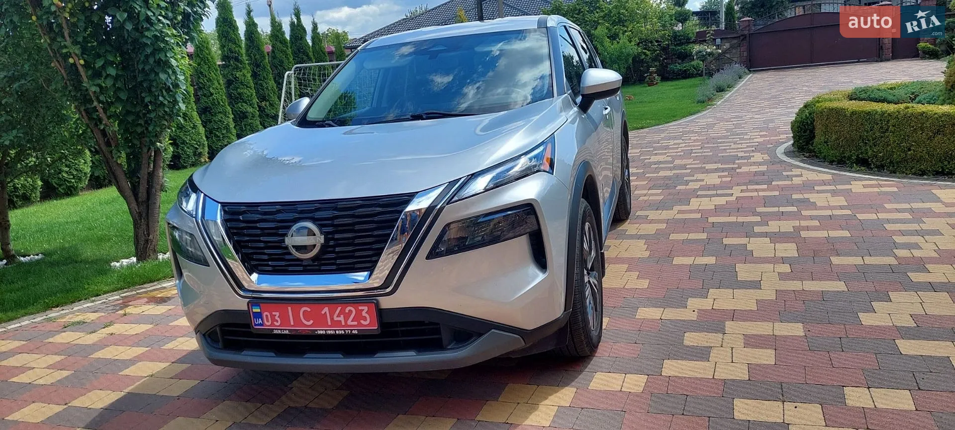2023 Nissan Rogue - фото 1