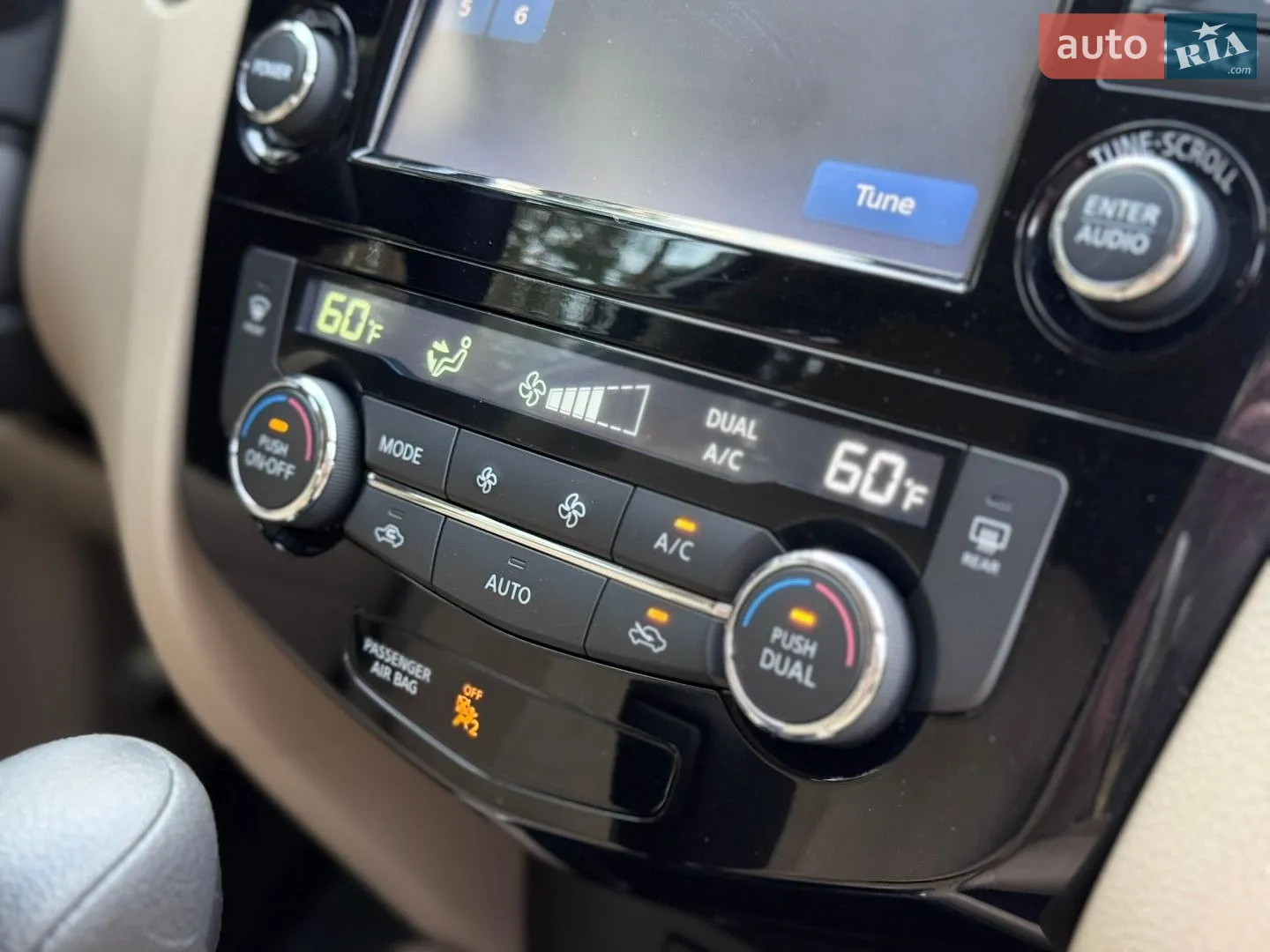 2016 Nissan Rogue - мініатюра 40