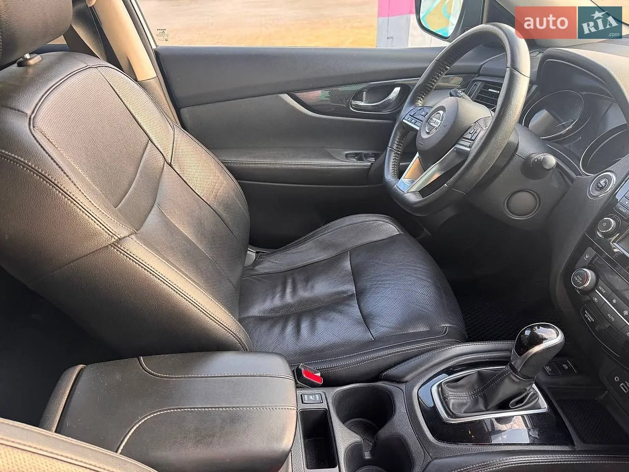 2019 Nissan Rogue - мініатюра 17