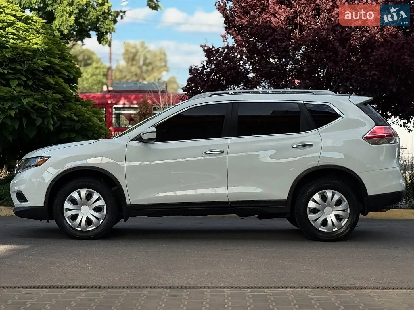 2016 Nissan Rogue - мініатюра 2