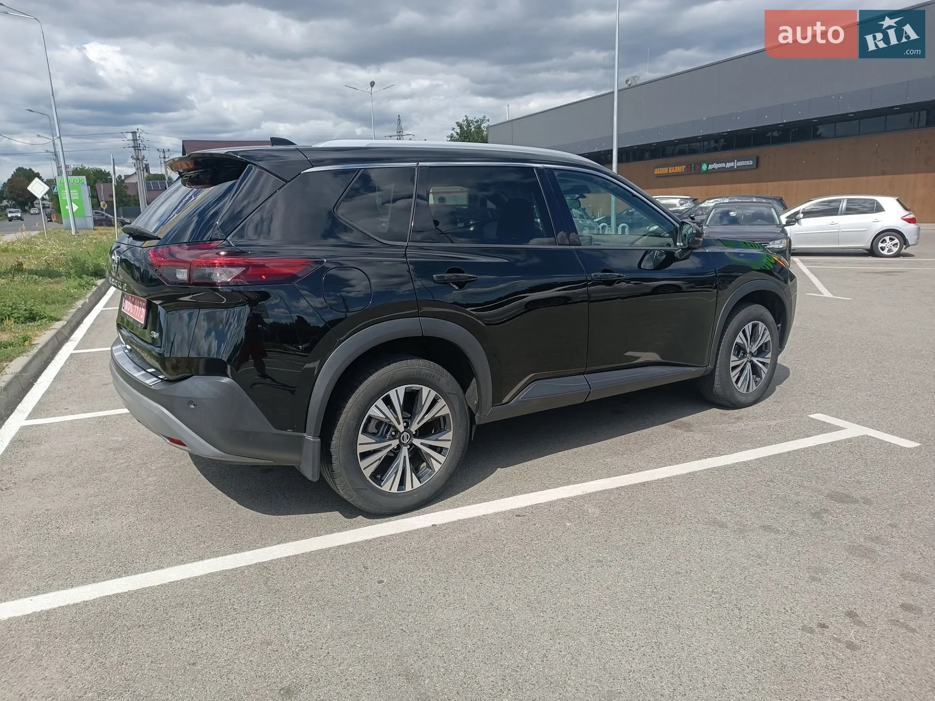 2021 Nissan Rogue - мініатюра 4