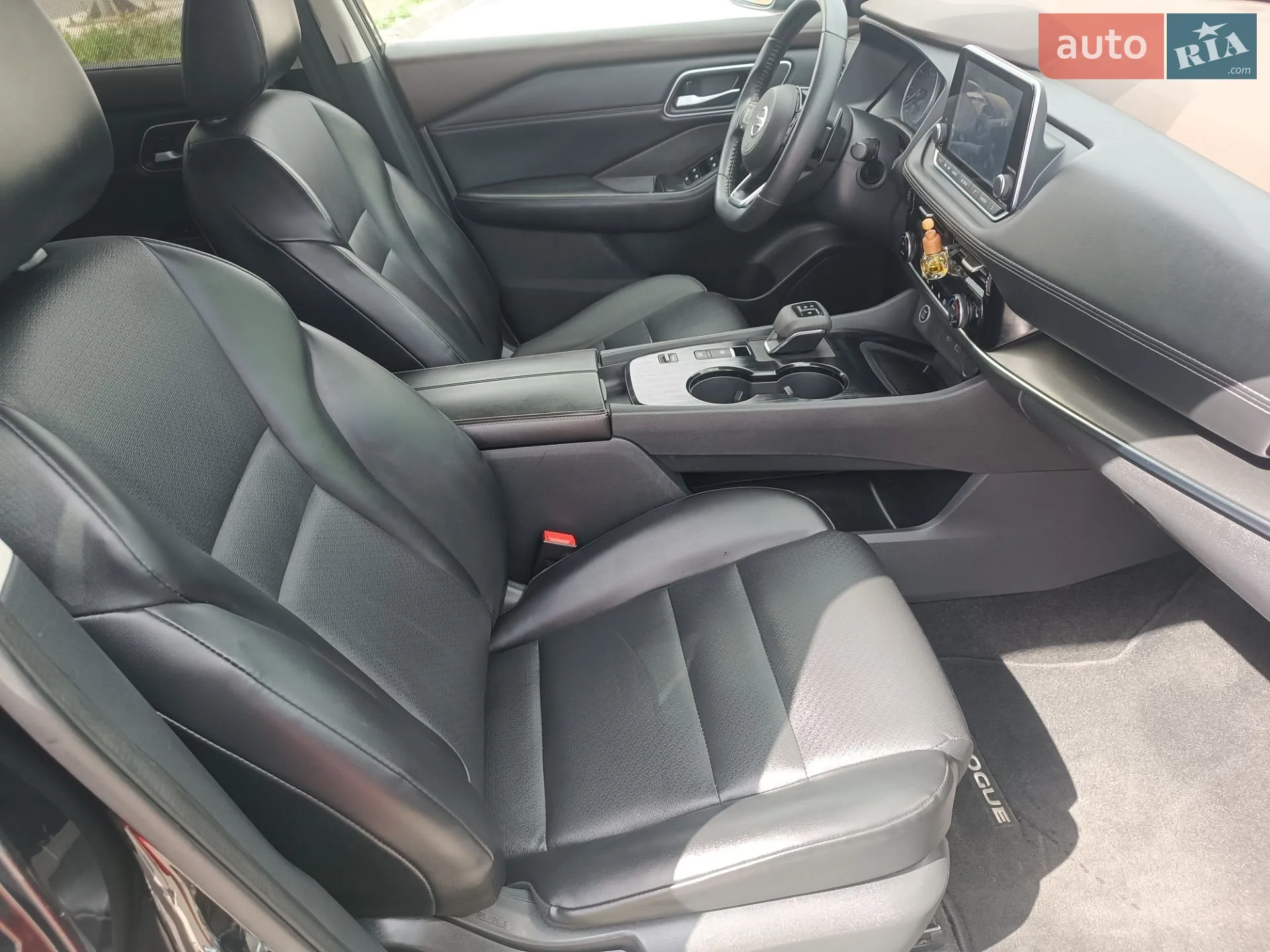 2021 Nissan Rogue - мініатюра 23