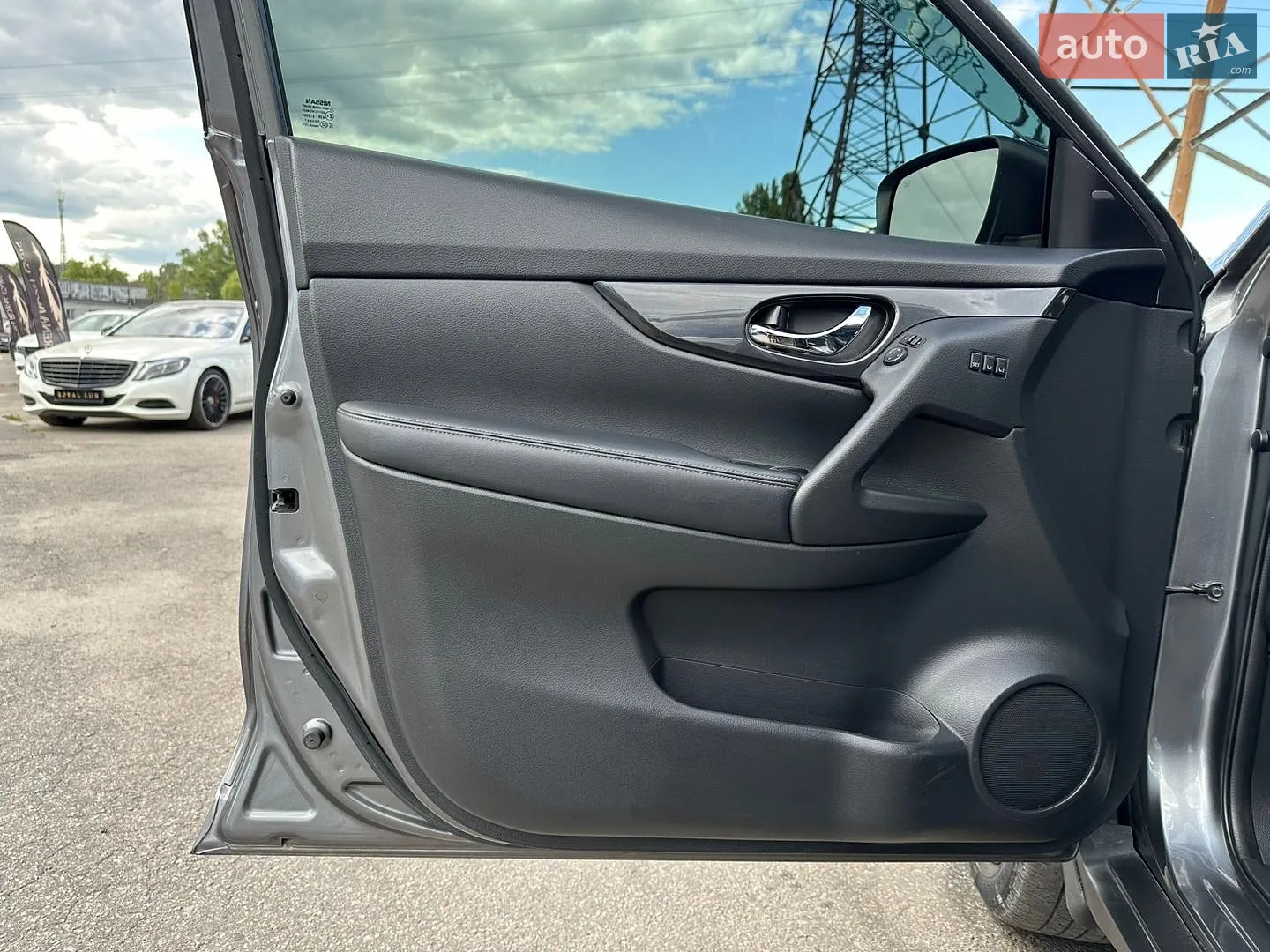 2018 Nissan Rogue - мініатюра 16