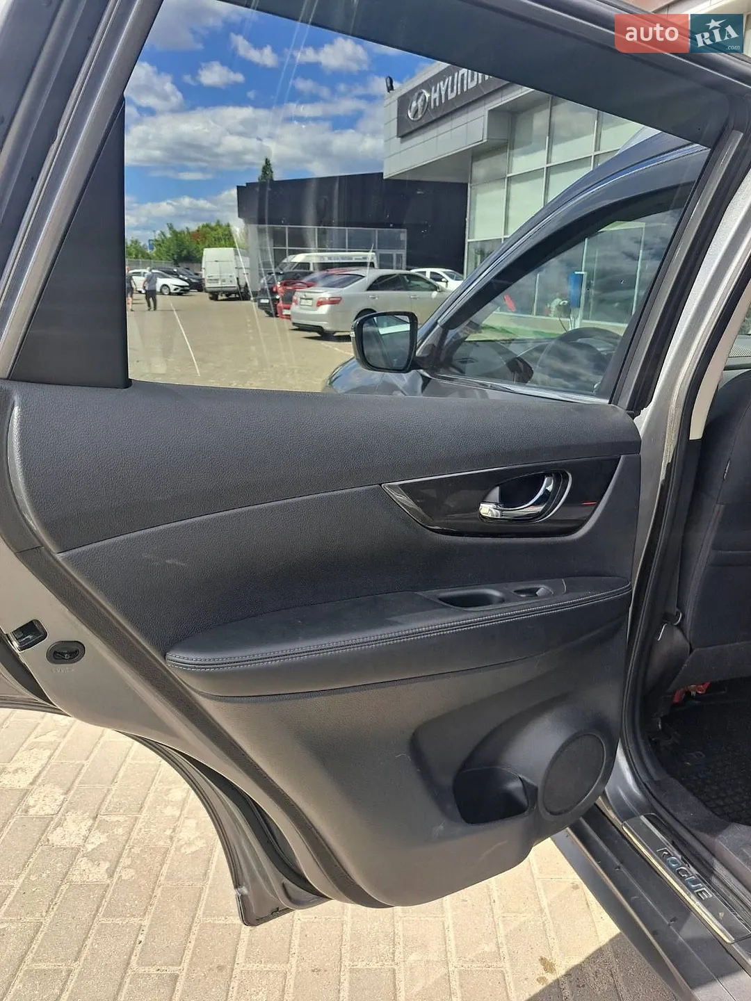 2017 Nissan Rogue - мініатюра 21