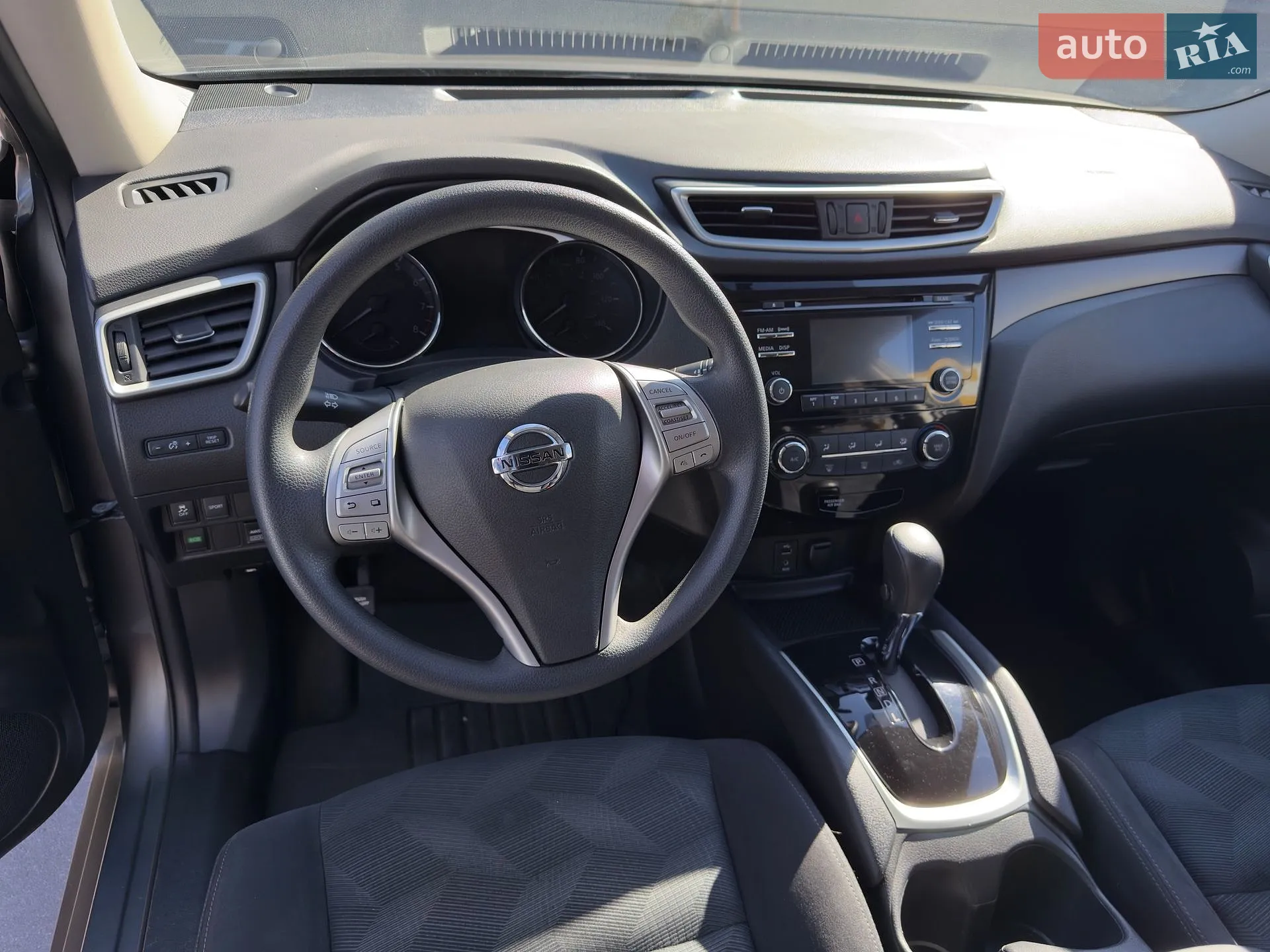 2016 Nissan Rogue - мініатюра 11