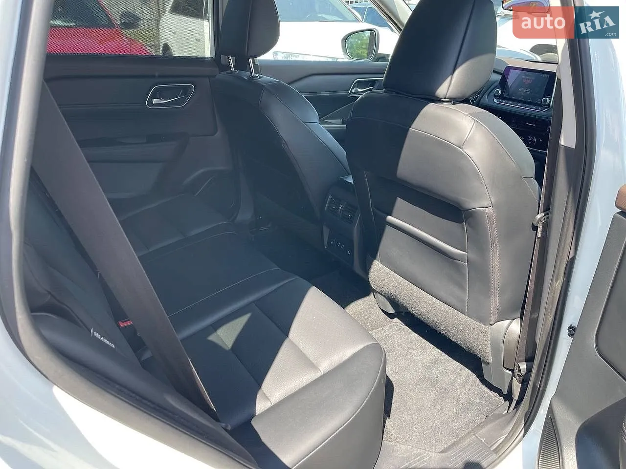 2020 Nissan Rogue - мініатюра 15