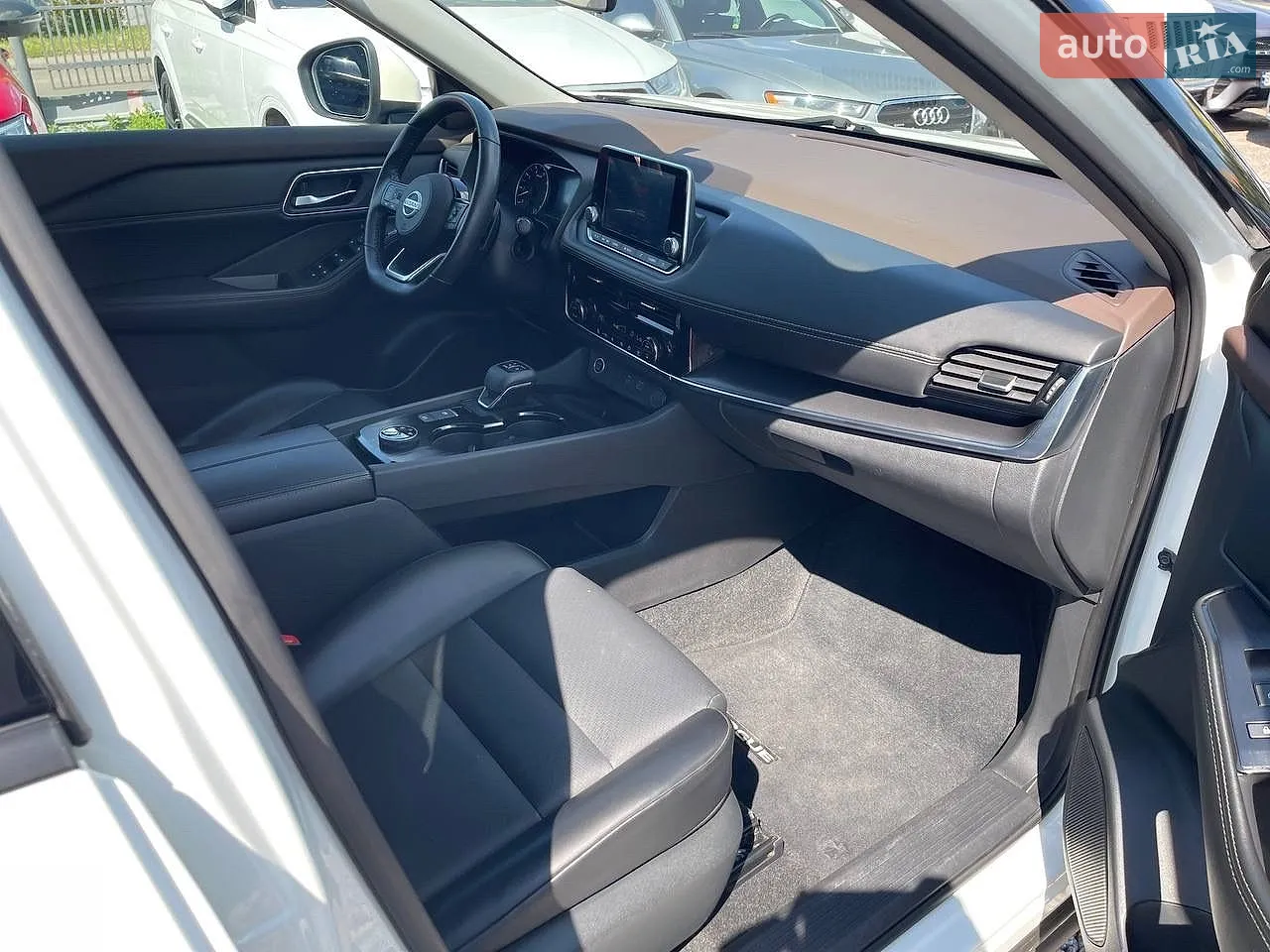2020 Nissan Rogue - мініатюра 17