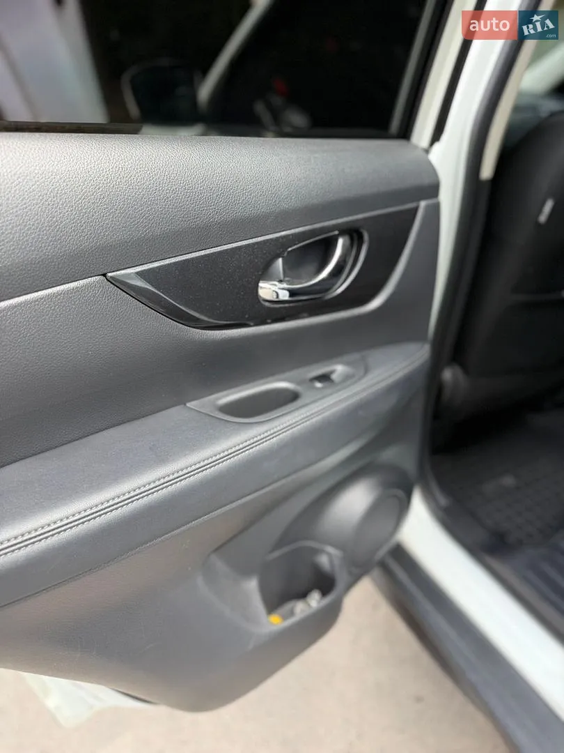 2018 Nissan Rogue - мініатюра 15