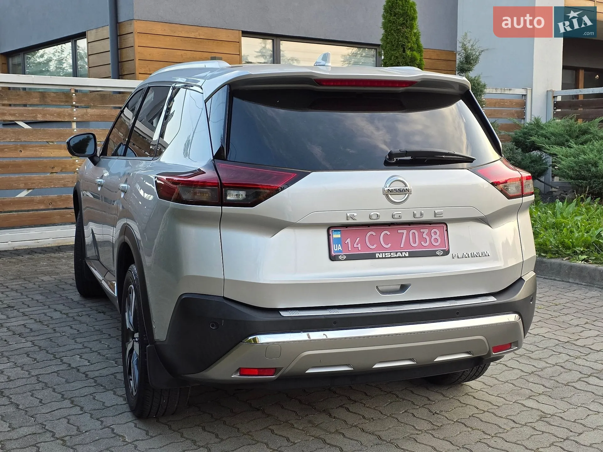 2021 Nissan Rogue - мініатюра 17