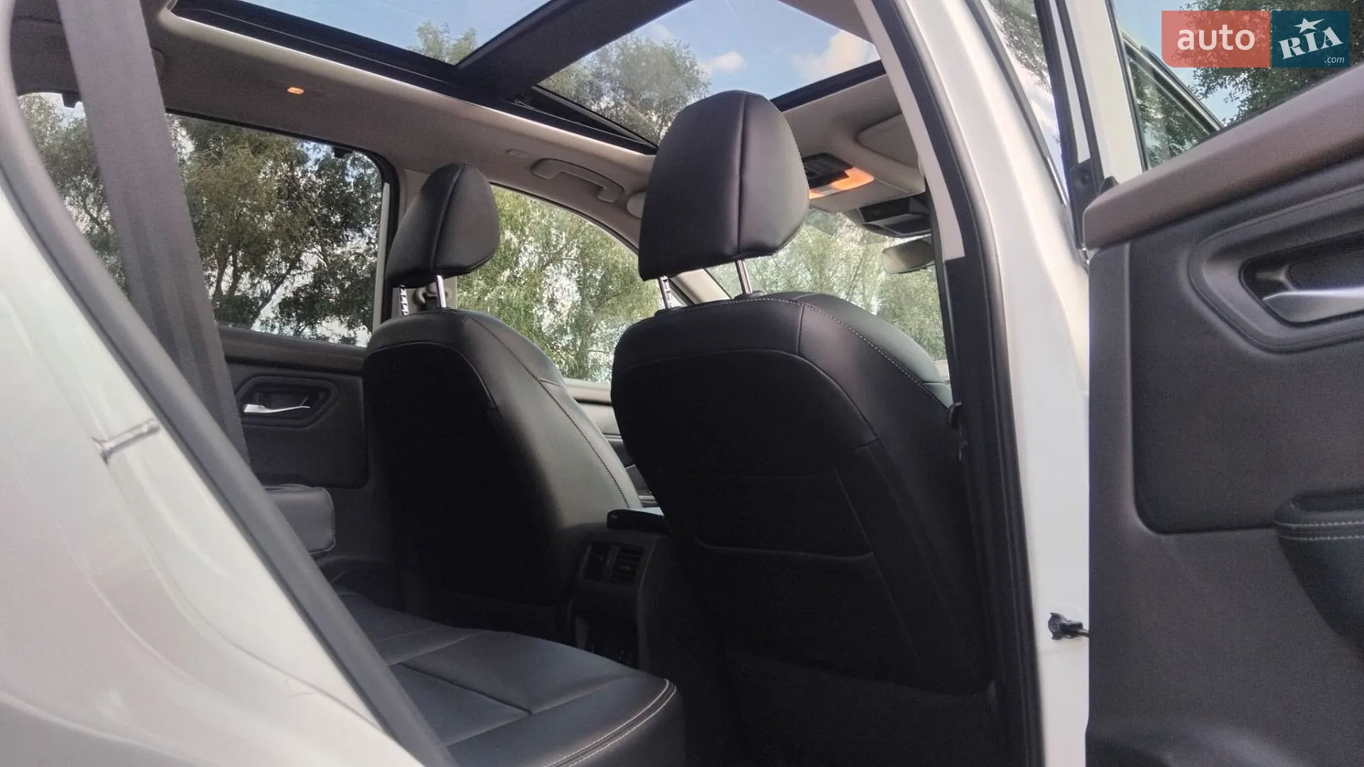 2022 Nissan Rogue - мініатюра 10