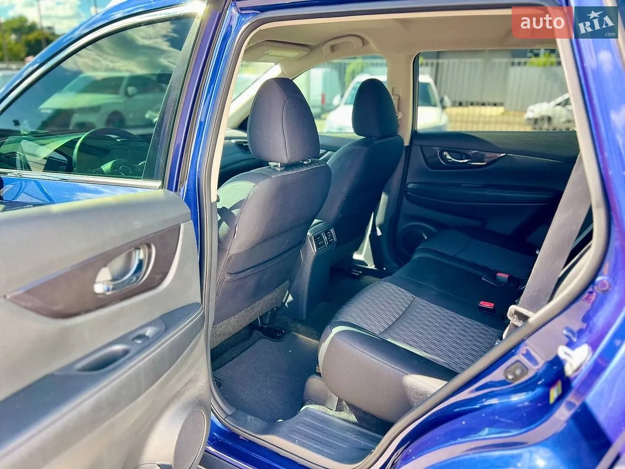 2018 Nissan Rogue - мініатюра 16