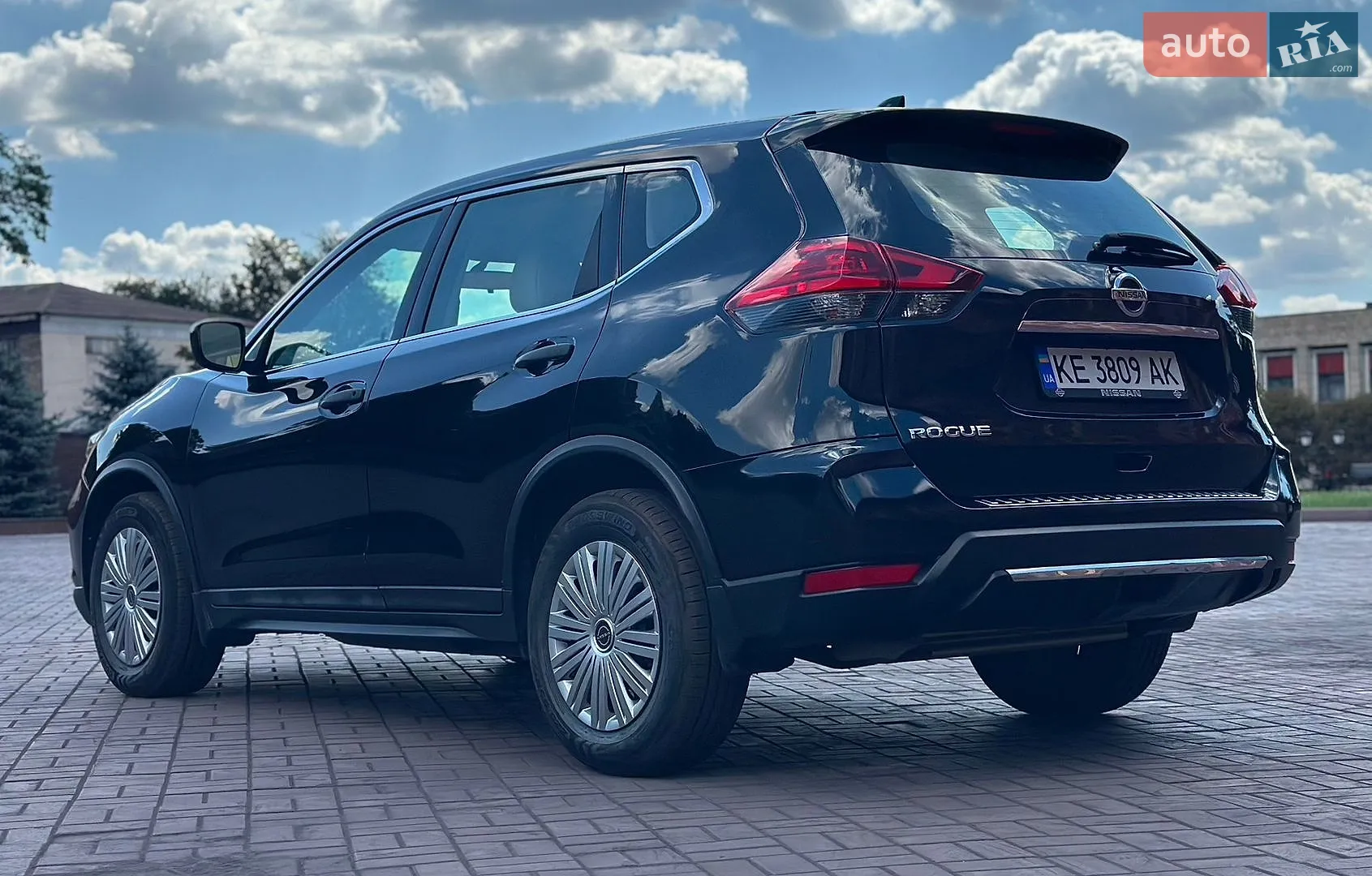 2017 Nissan Rogue - мініатюра 14