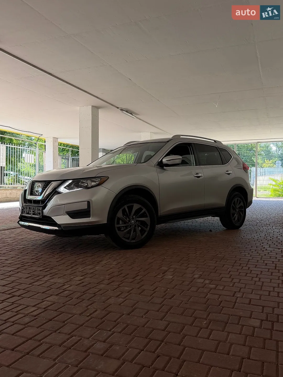 2019 Nissan Rogue - мініатюра 2