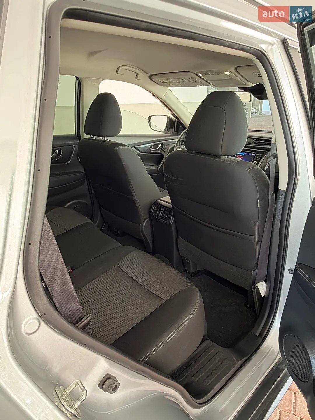 2019 Nissan Rogue - мініатюра 11