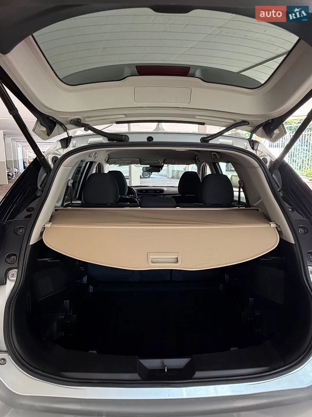 2019 Nissan Rogue - мініатюра 16