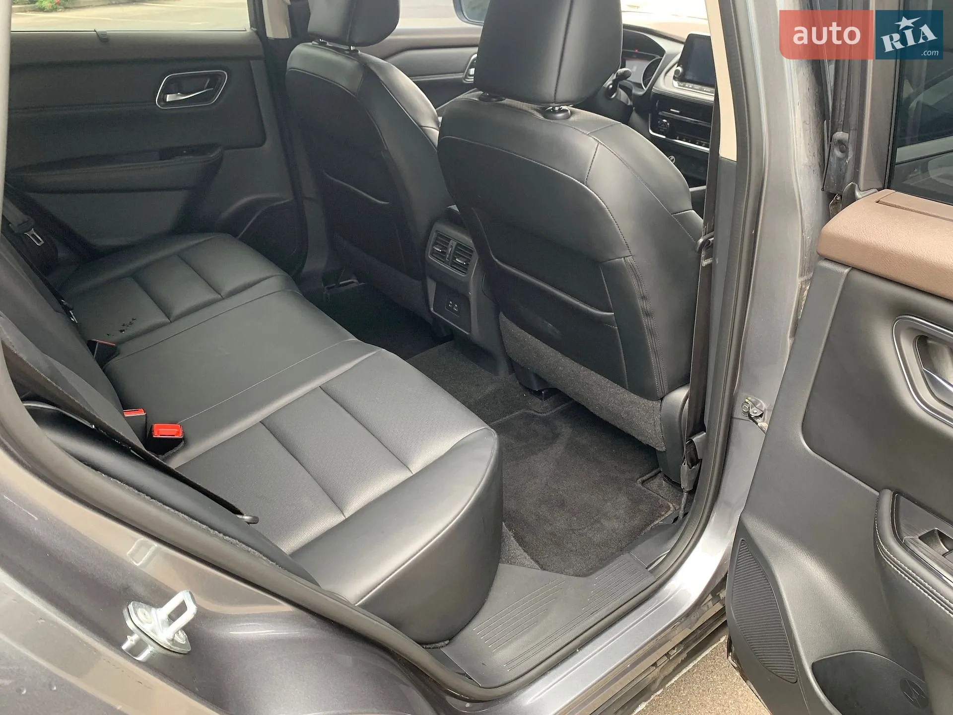 2021 Nissan Rogue - мініатюра 14