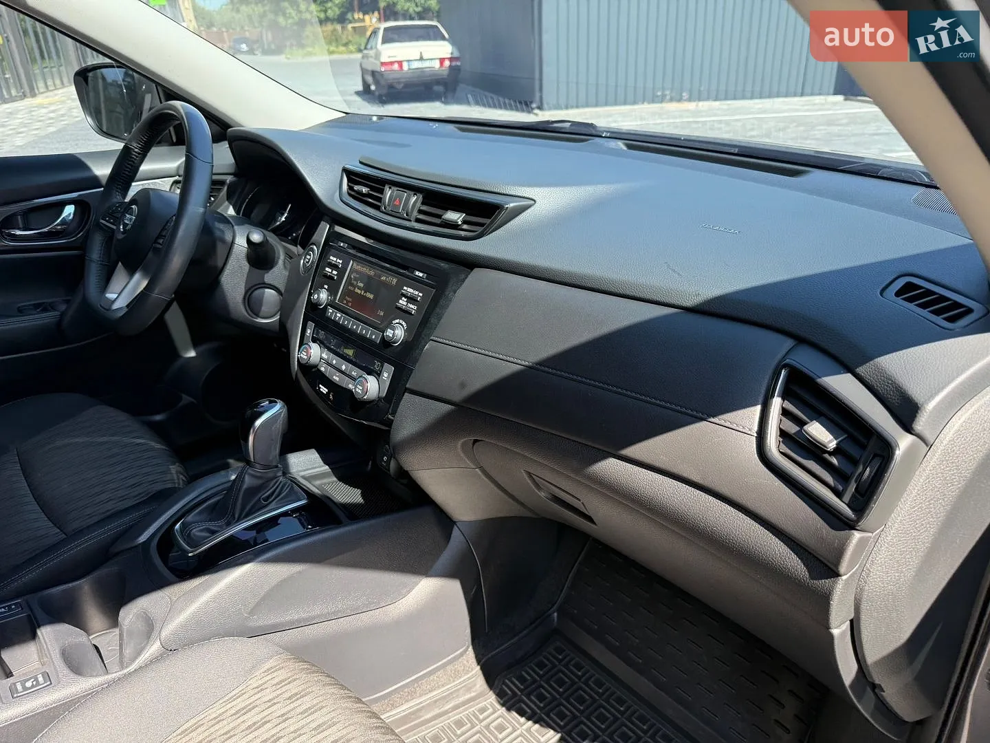 2017 Nissan Rogue - мініатюра 31