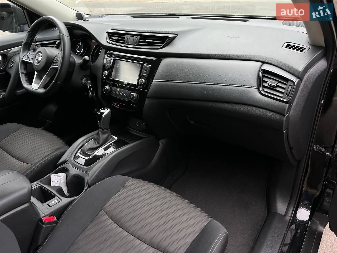 2019 Nissan Rogue - мініатюра 18