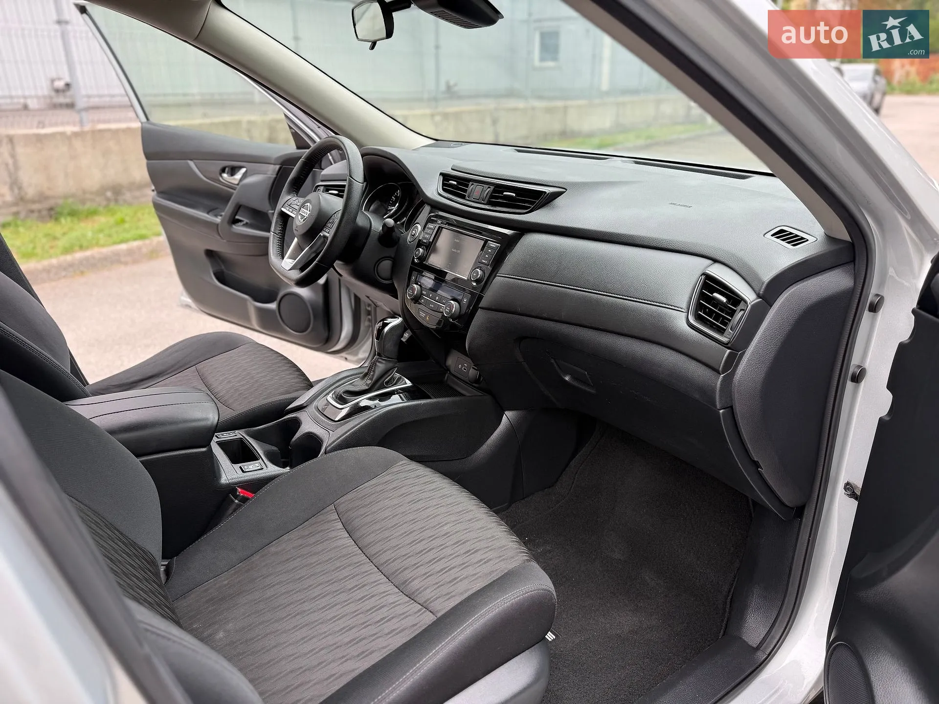 2020 Nissan Rogue - мініатюра 18