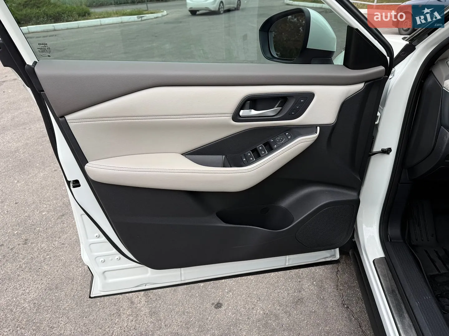 2022 Nissan Rogue - мініатюра 8
