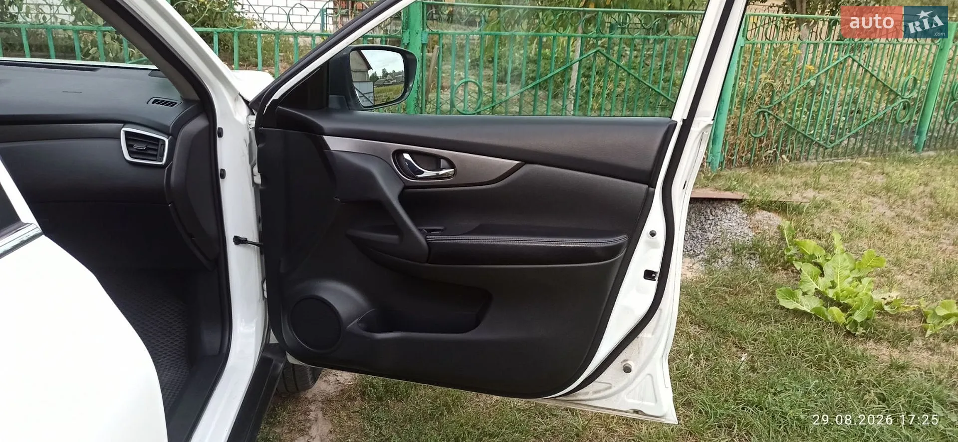 2016 Nissan Rogue - мініатюра 18