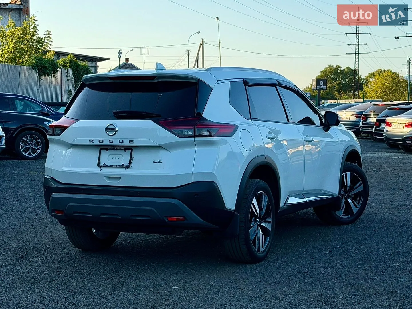 2021 Nissan Rogue - мініатюра 3