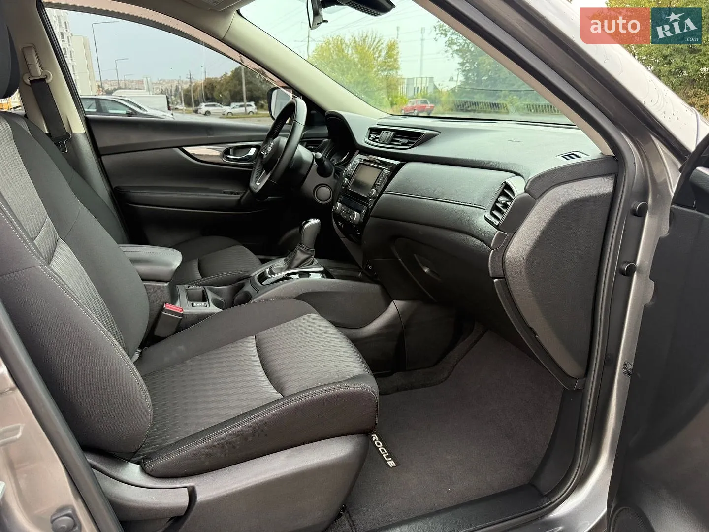 2019 Nissan Rogue - мініатюра 32