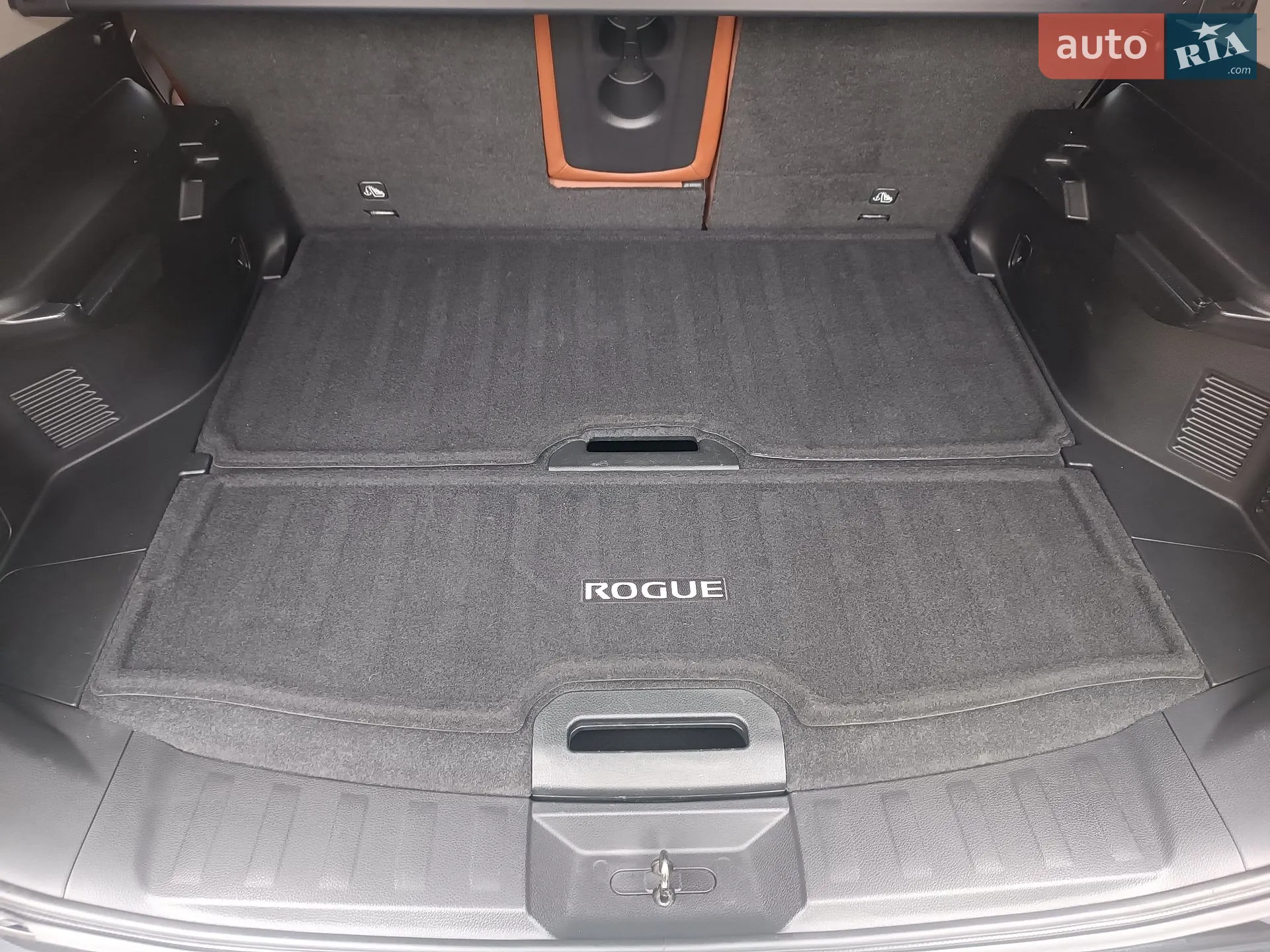 2018 Nissan Rogue - мініатюра 8