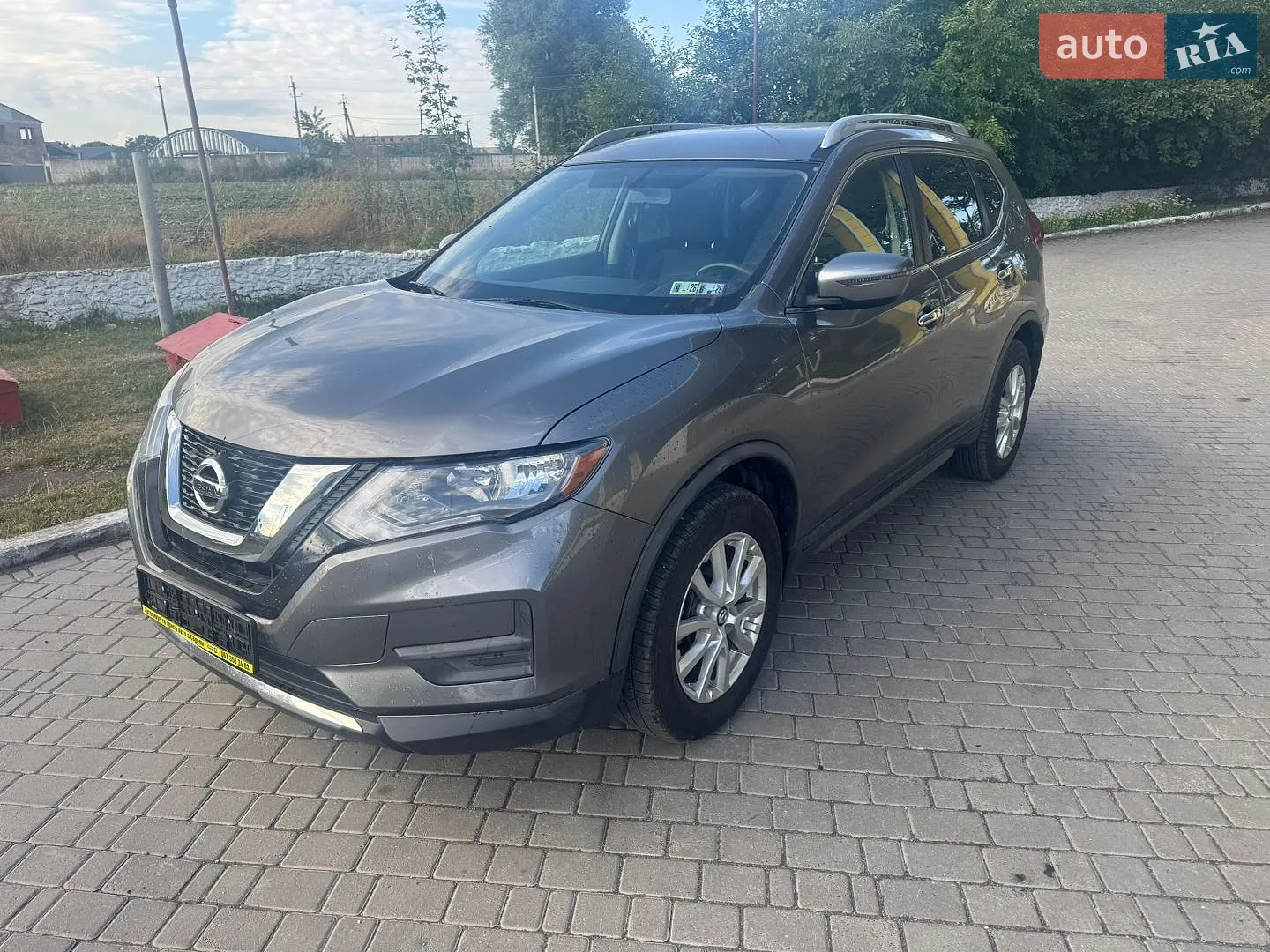 2017 Nissan Rogue - мініатюра 2