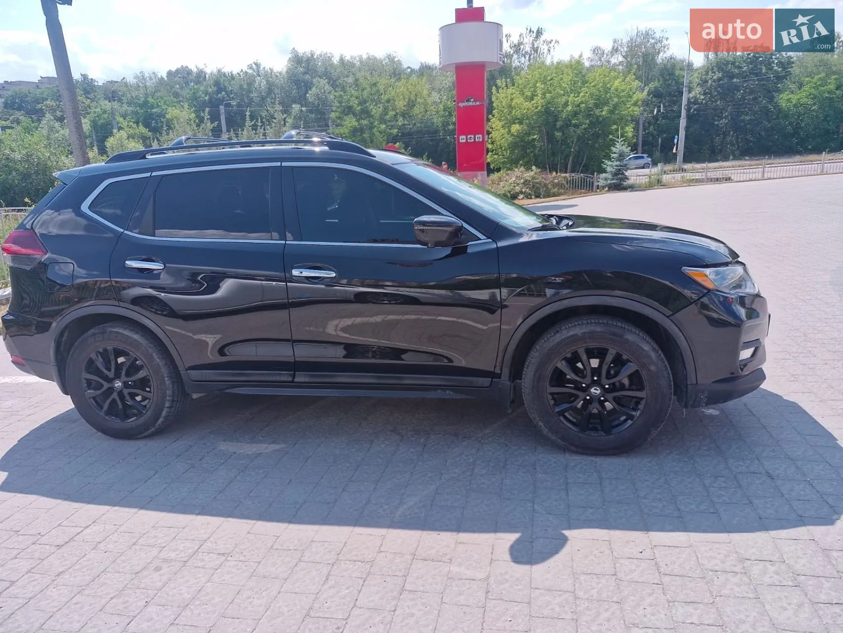 2017 Nissan Rogue - мініатюра 2