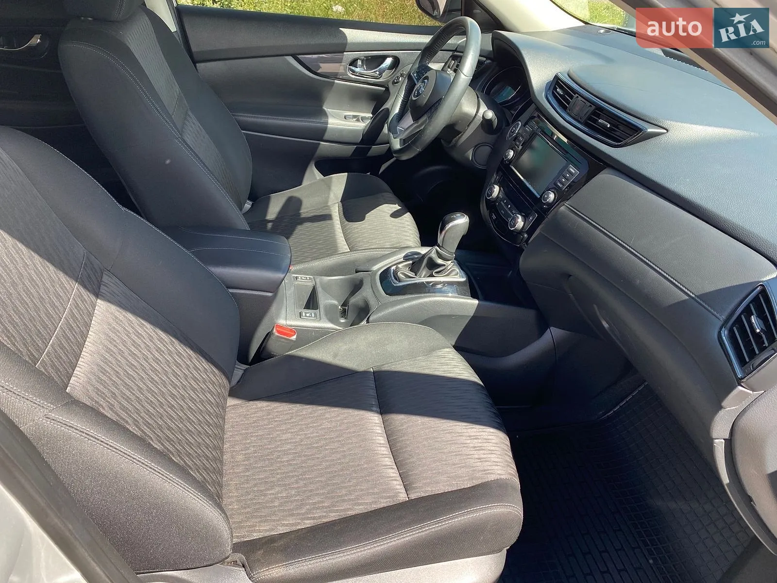 2017 Nissan Rogue - мініатюра 7