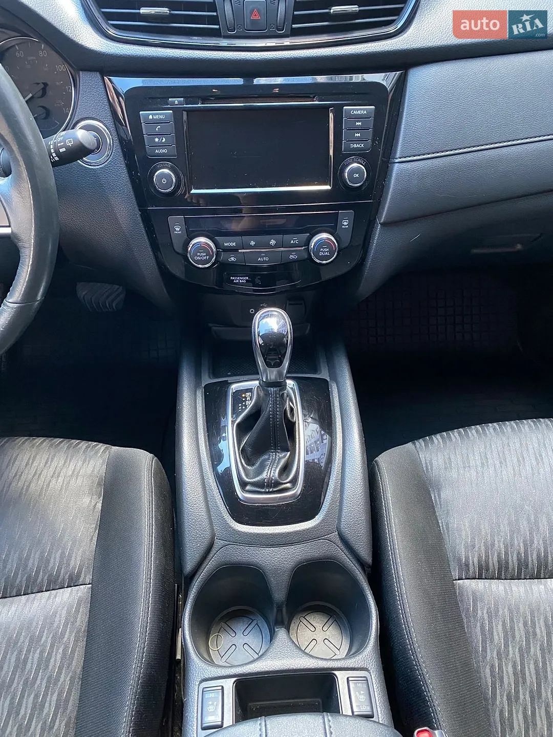 2017 Nissan Rogue - мініатюра 16