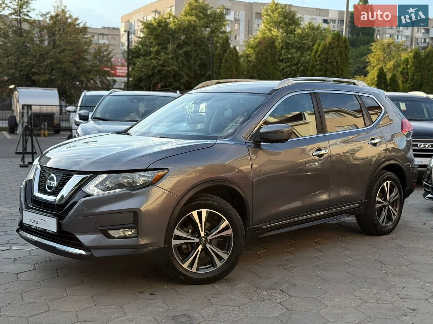 2017 Nissan Rogue - мініатюра 12
