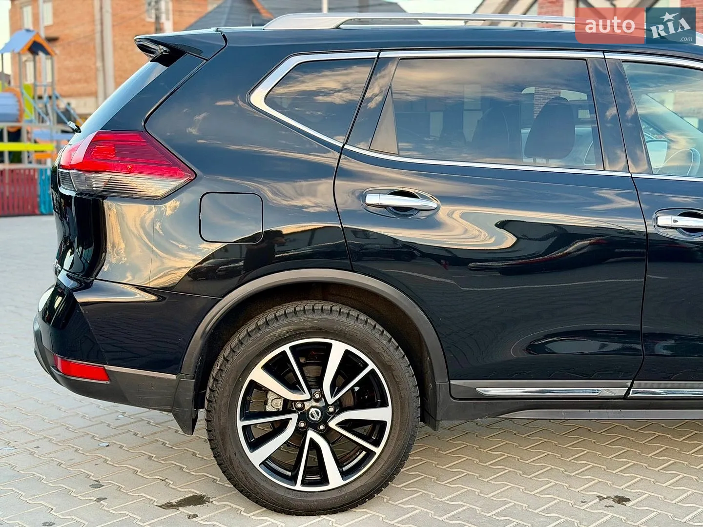 2017 Nissan Rogue - мініатюра 8