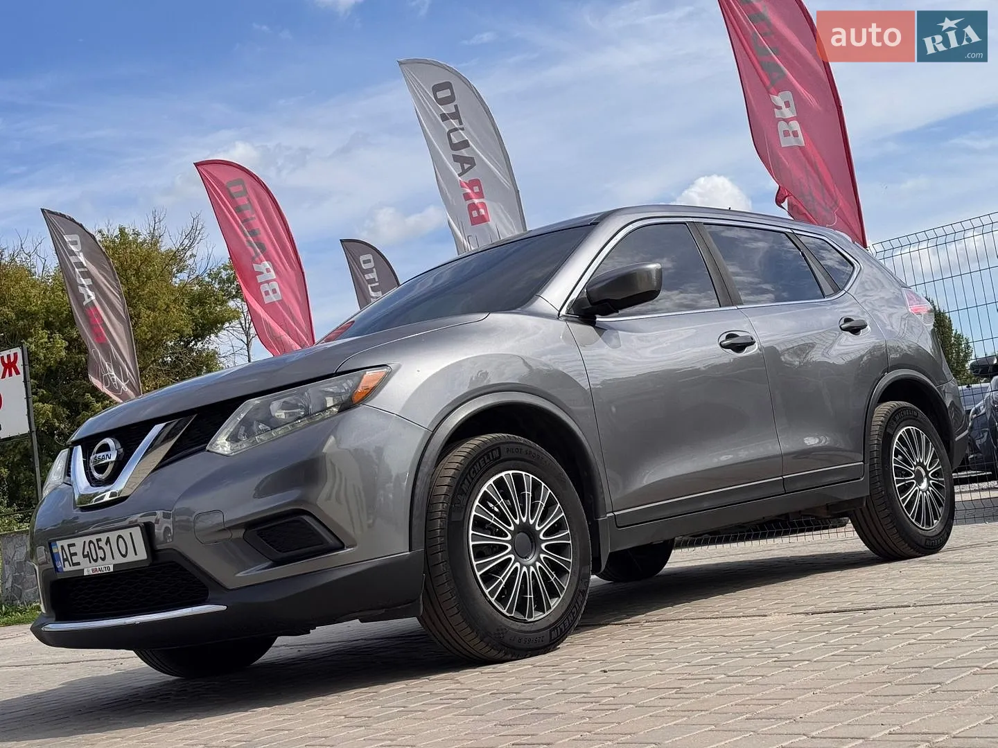 2015 Nissan Rogue - мініатюра 2