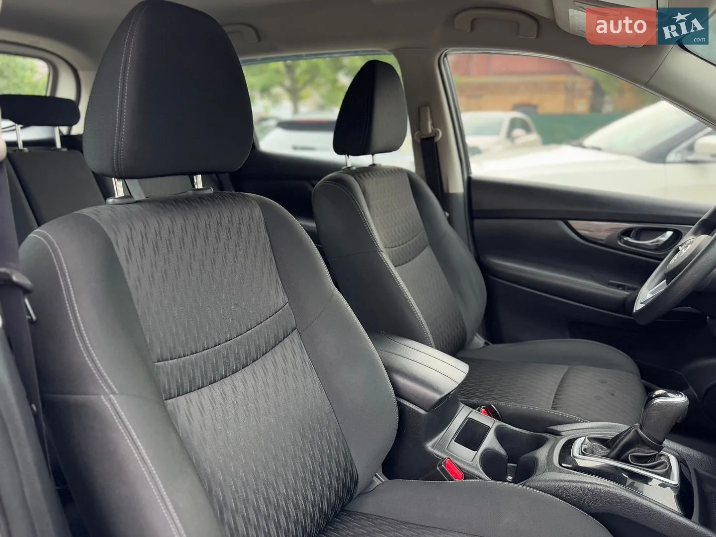 2018 Nissan Rogue - мініатюра 32