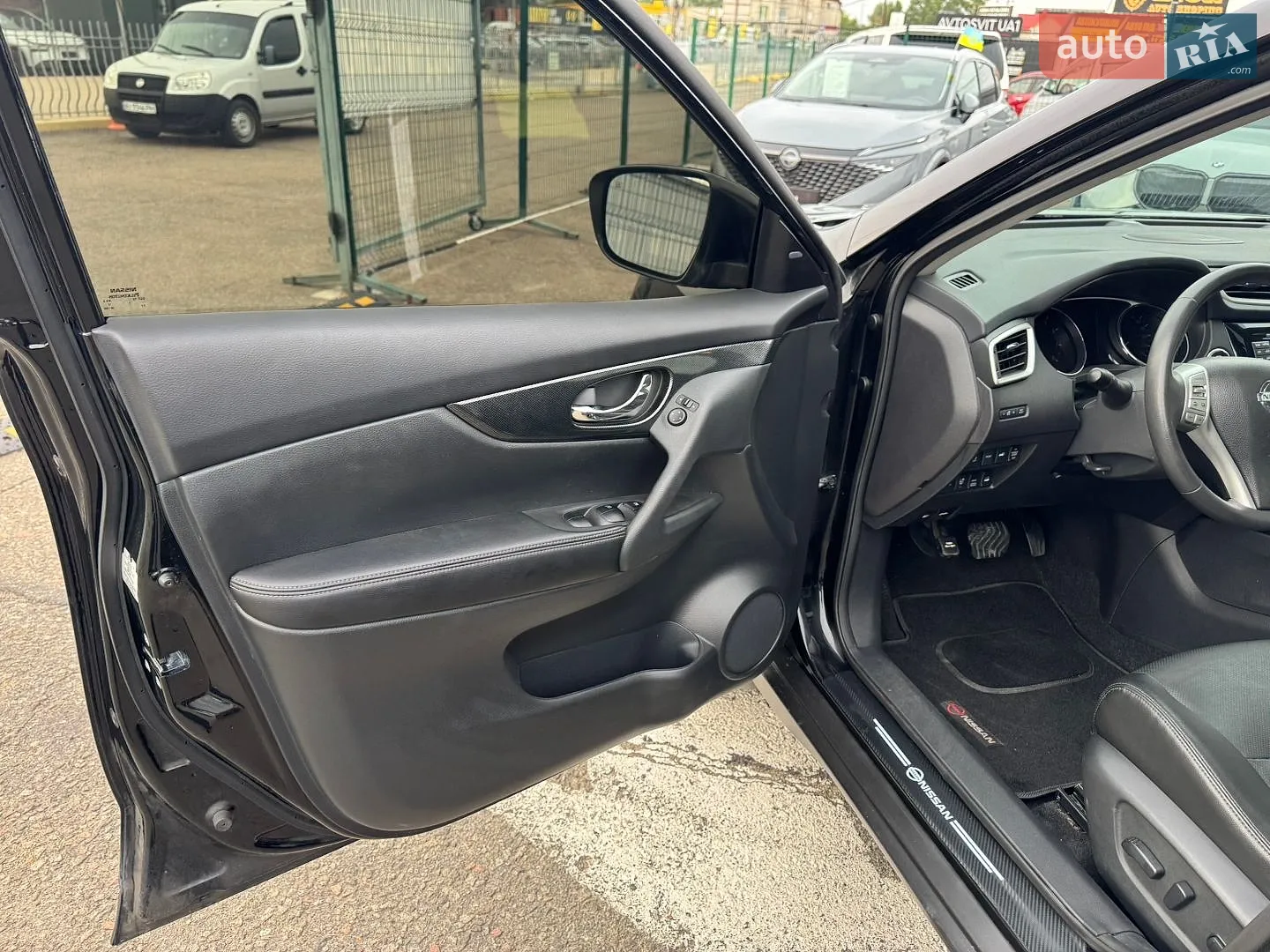 2016 Nissan Rogue - мініатюра 18