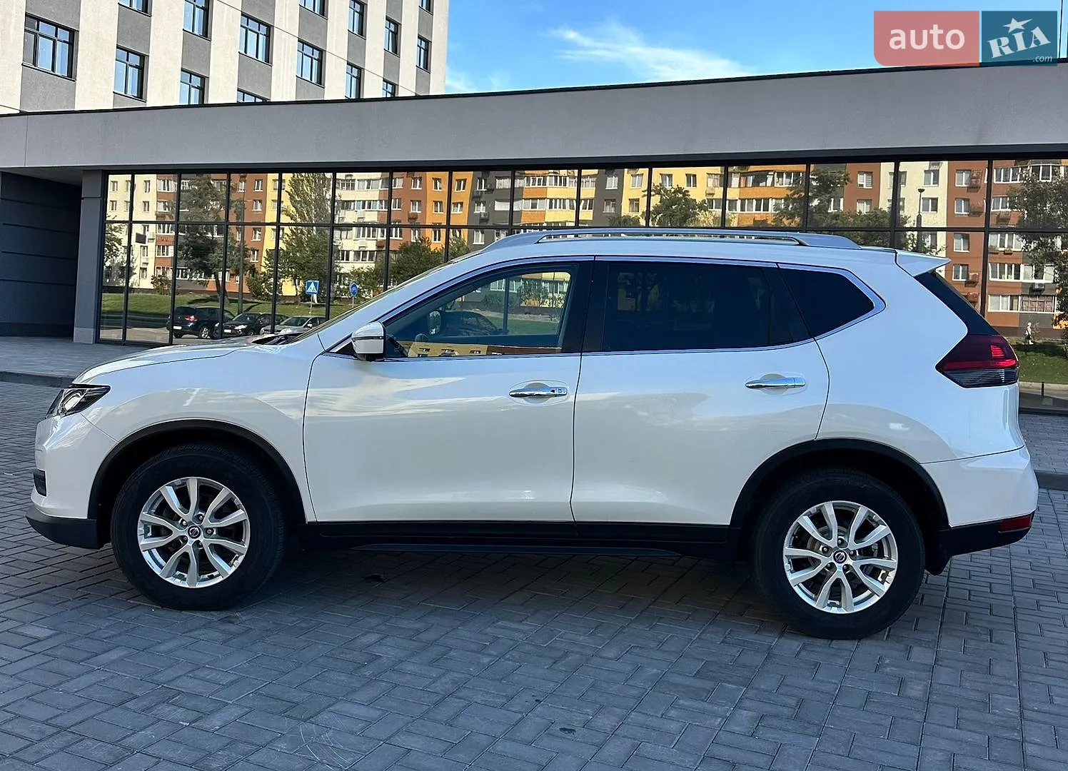 2018 Nissan Rogue - мініатюра 3