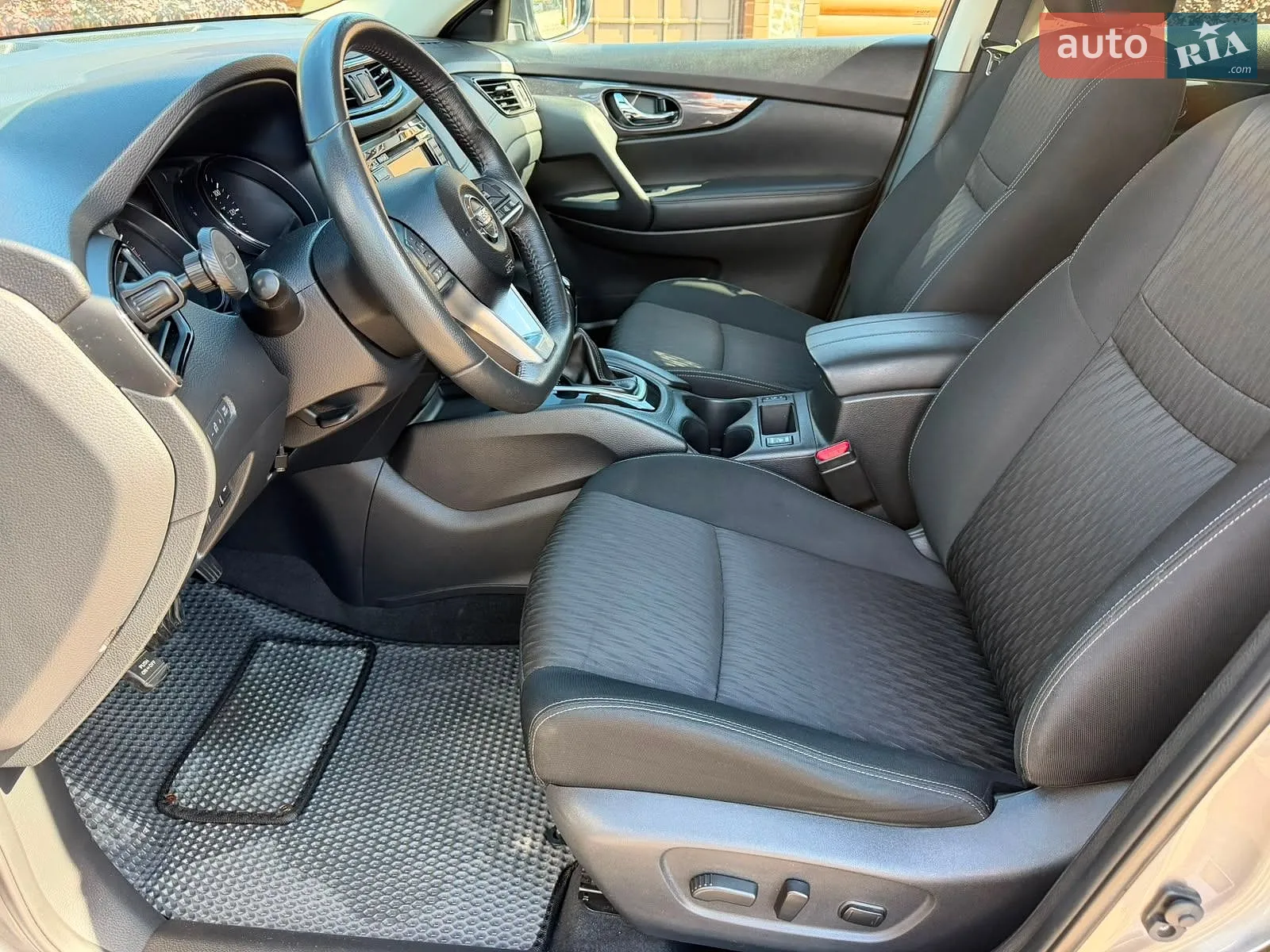 2018 Nissan Rogue - мініатюра 32