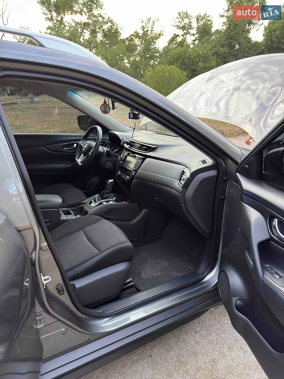 2017 Nissan Rogue - мініатюра 16