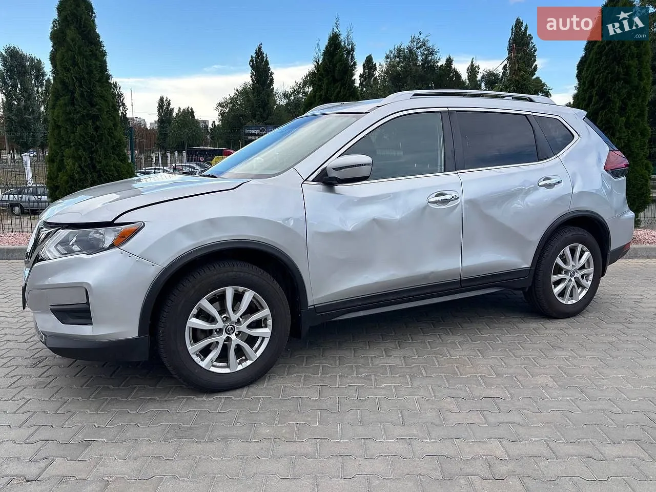 2019 Nissan Rogue - мініатюра 2