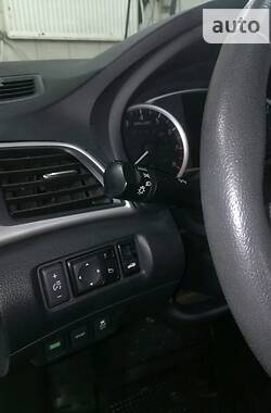 Седан Nissan Sentra 2017 в Дніпрі