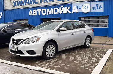 Седан Nissan Sentra 2017 в Чернівцях