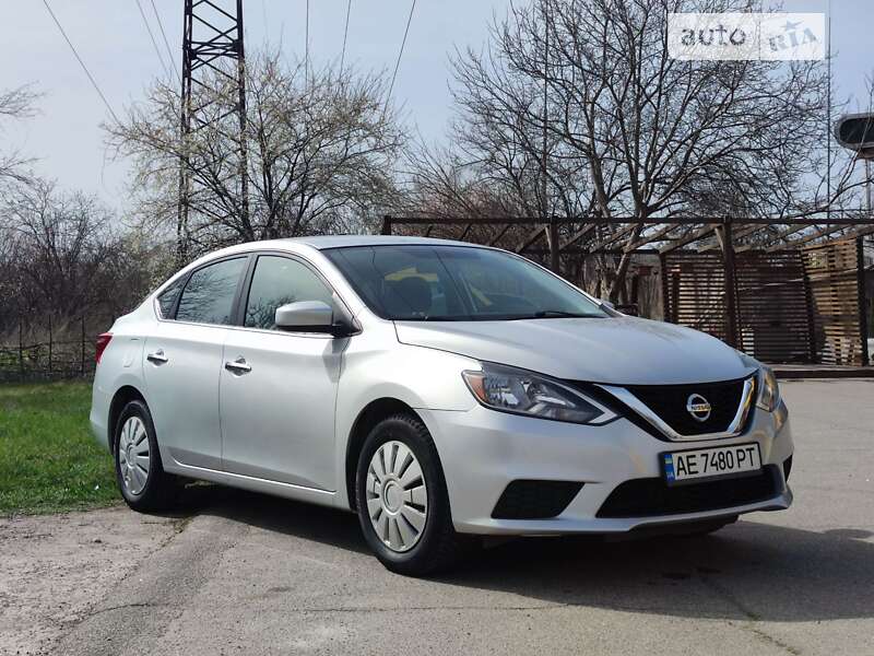 Седан Nissan Sentra 2017 в Кривом Роге