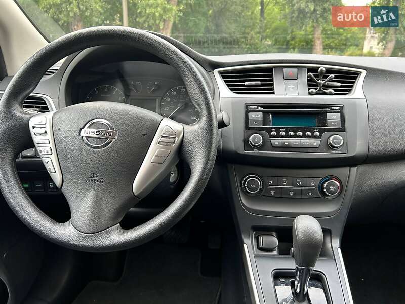 Седан Nissan Sentra 2016 в Запорожье