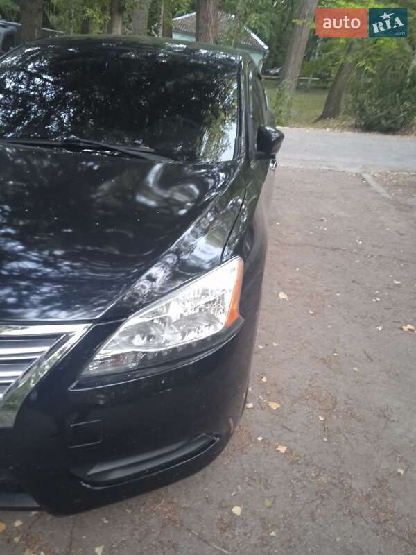 Седан Nissan Sentra 2013 в Окнах